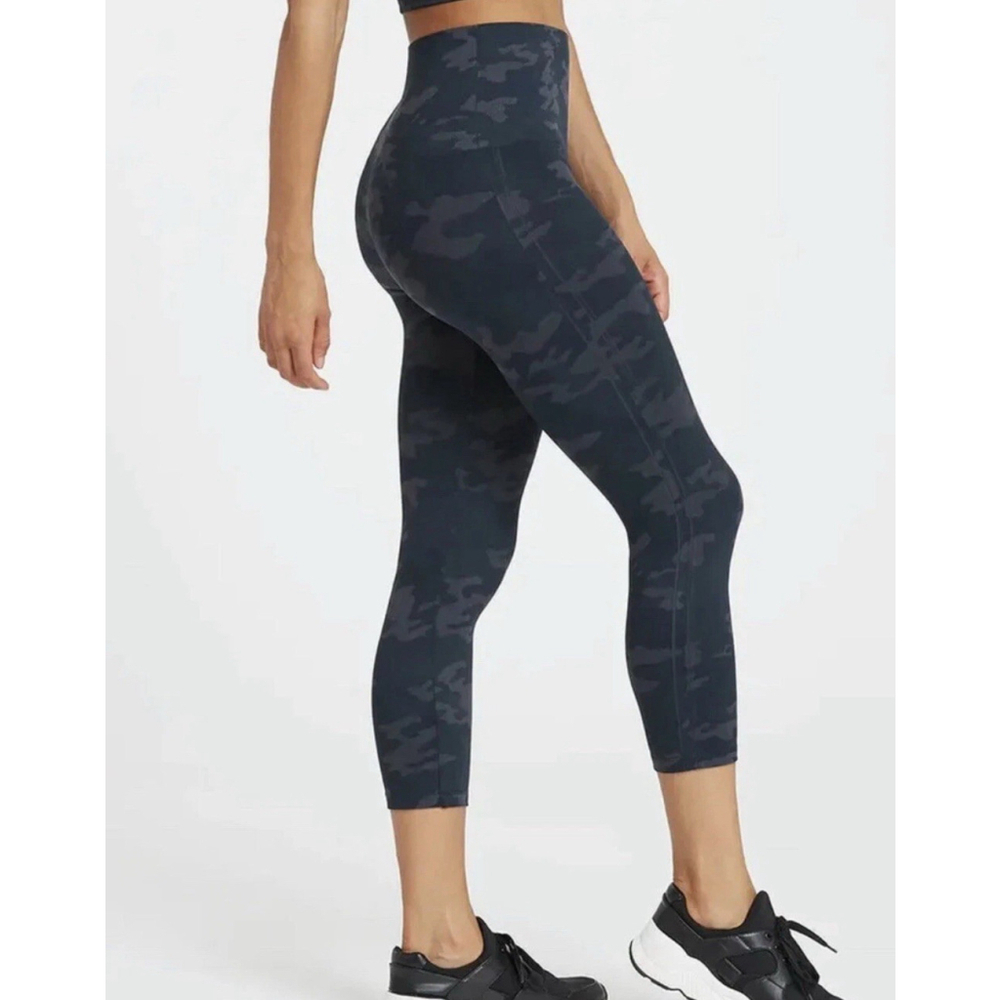 SPANX Leggings Camo Look at Me Now Seamless Crop High Rise Gray Black XL